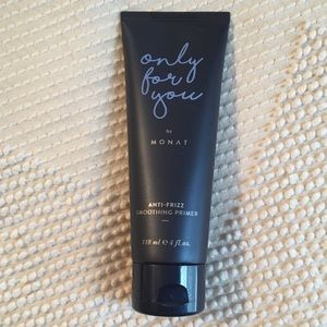 NWT Monat Anti-Frizz Smoothing Primer